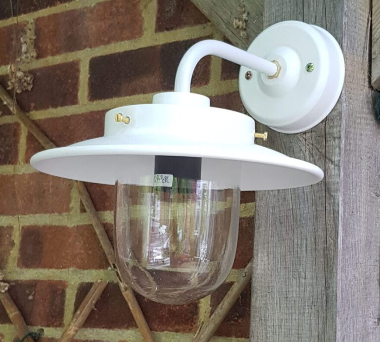 Burford Wall Lights - Illuminate Your Garden Buying Guides & How-To Fisherman's Lights UK