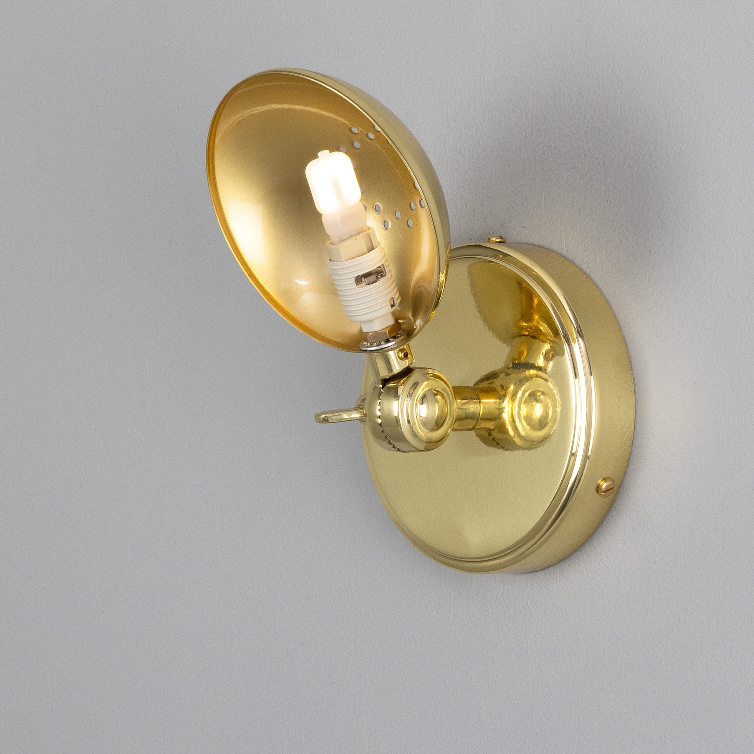 Cody Adjustable Industrial Wall Light Cody Adjustable Industrial Wall Light