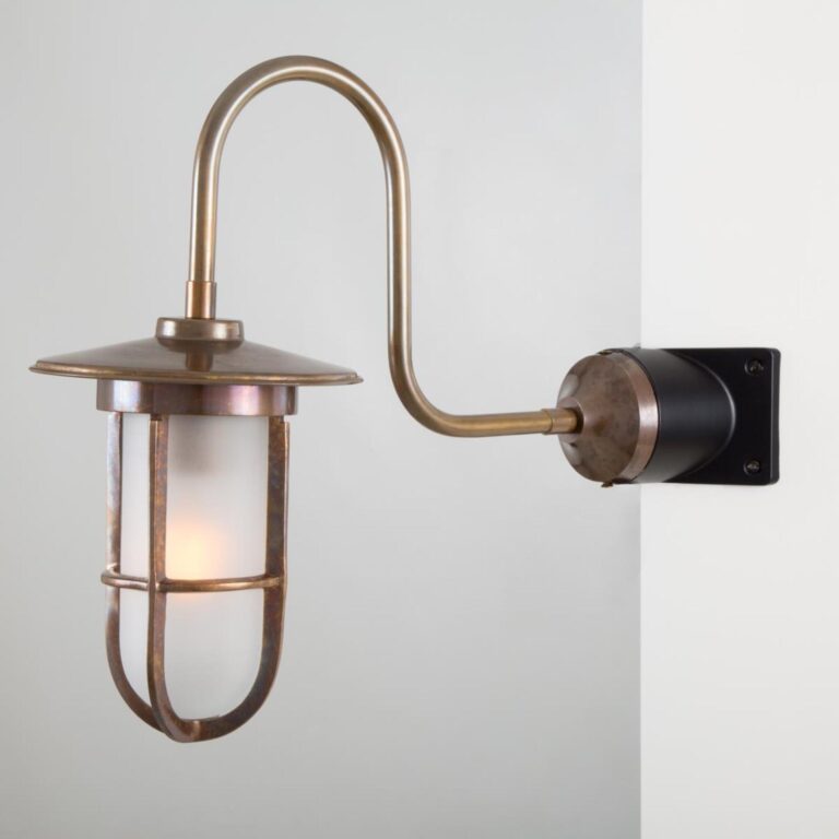 The Complete Guide to Outdoor Corner Wall Lights Information Articles | Fisherman's Lights UK Fisherman's Lights UK