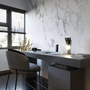 Arby Desk Lamp - Black